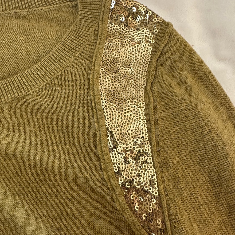 Banana Republic Olive Green Knit Sweater with Sparkly Shoulder Accents Size L - Picture 7 of 9